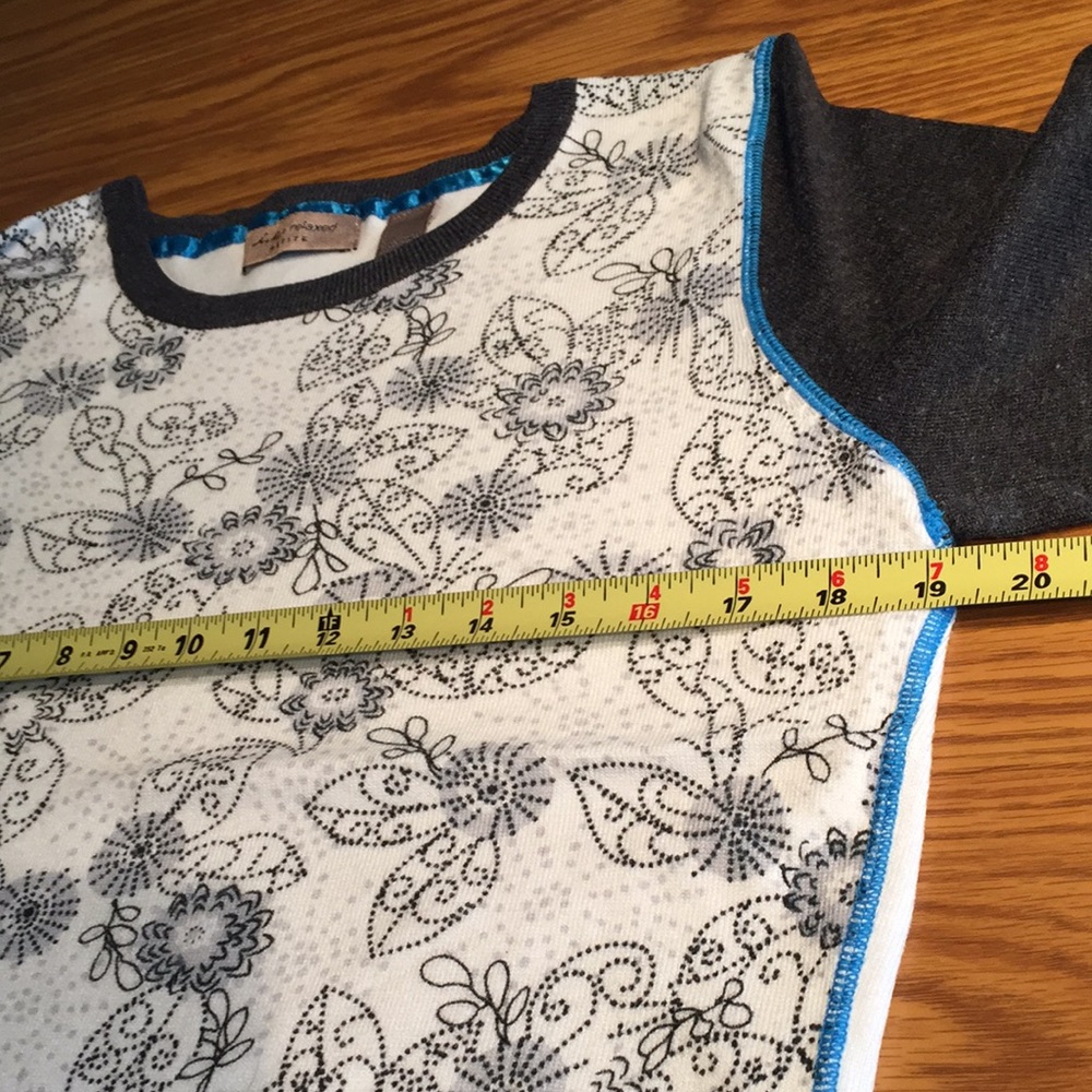 IE Relaxed Lightweight Shirt - Picture 7 of 9